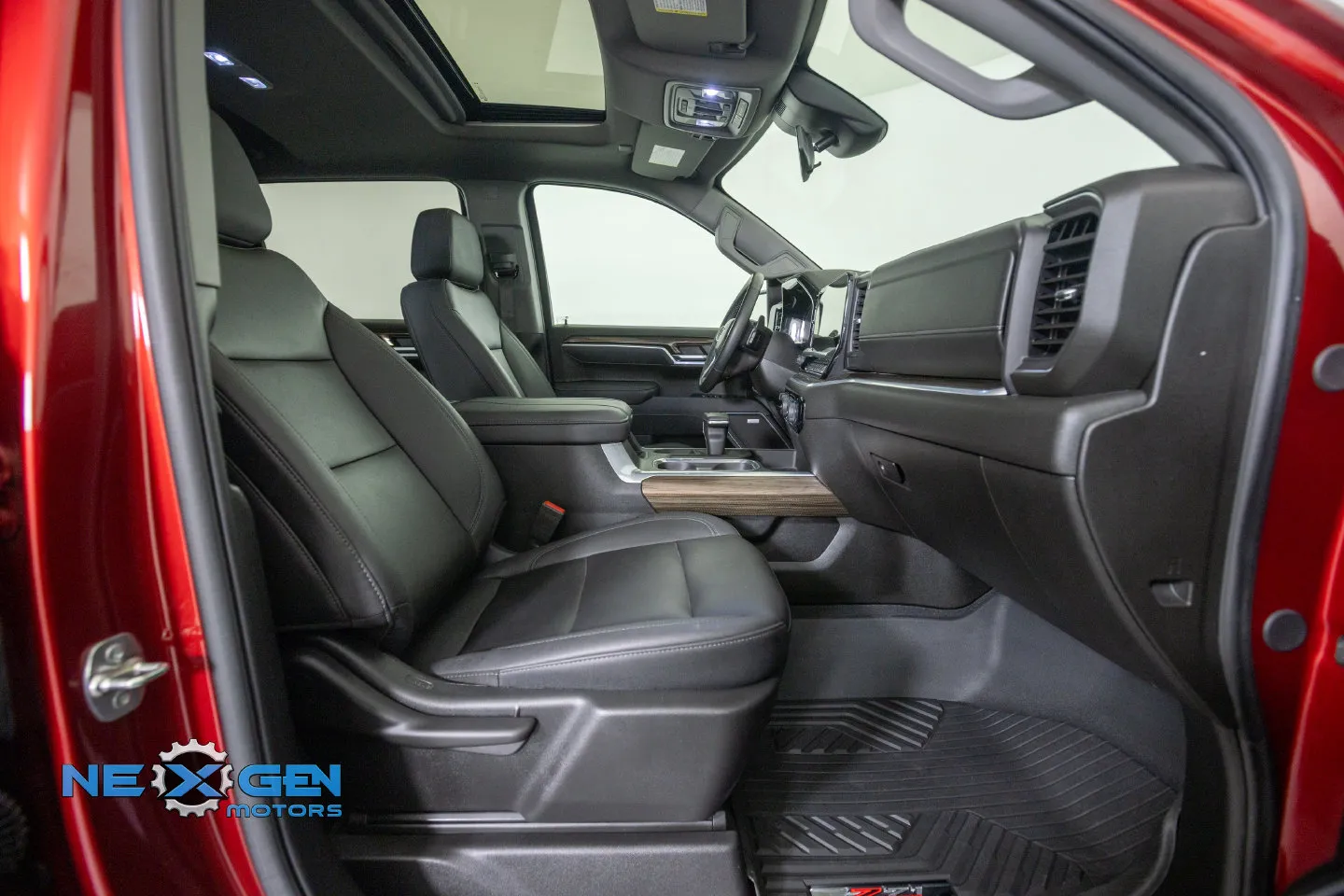 Chevrolet Silverado photo 44