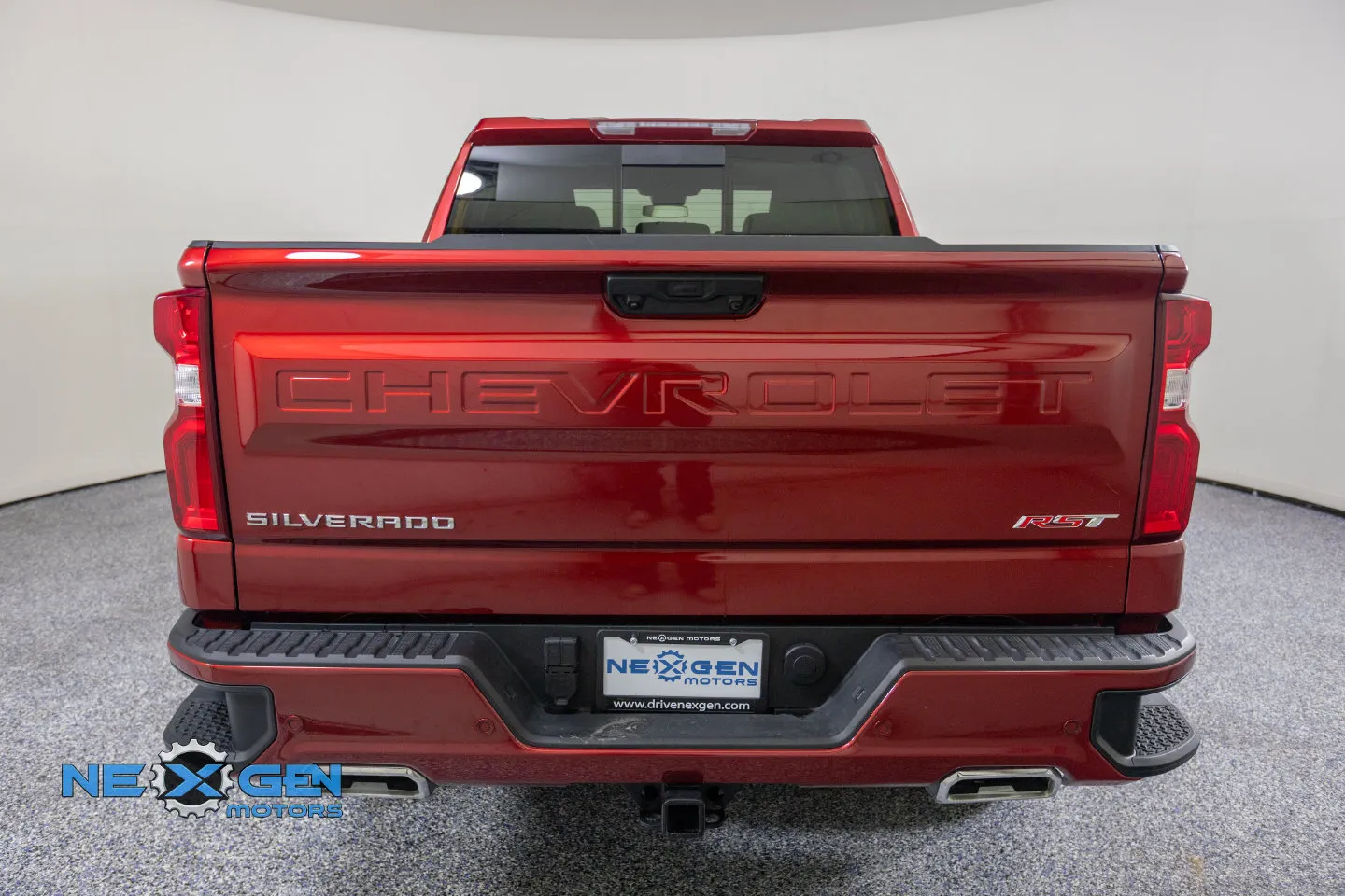 Chevrolet Silverado photo 7