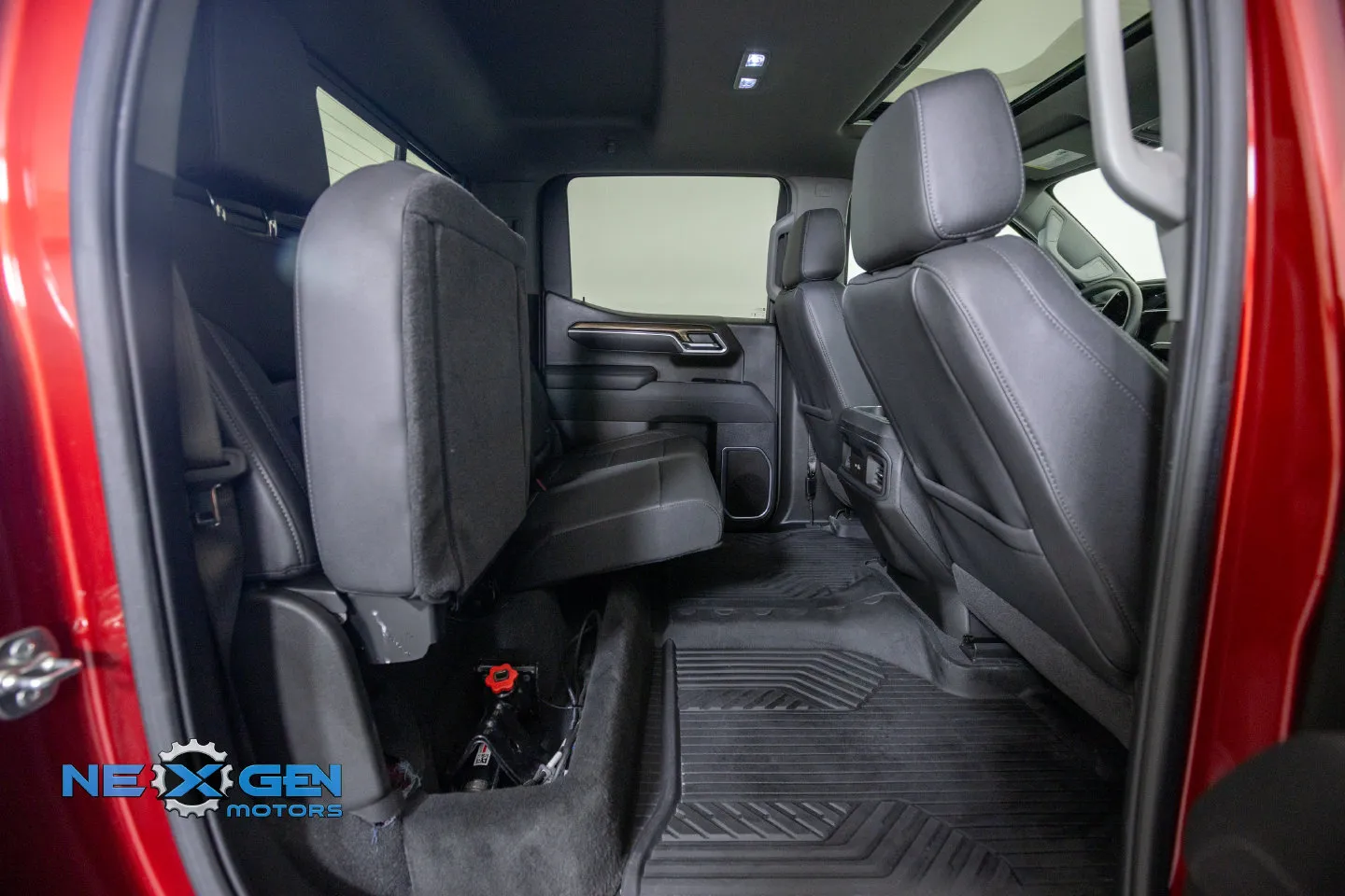 Chevrolet Silverado photo 39