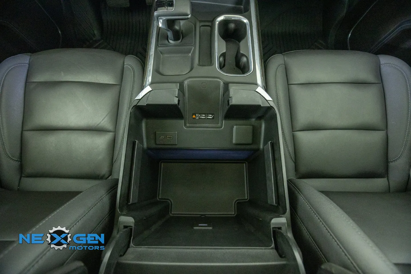 Chevrolet Silverado photo 33