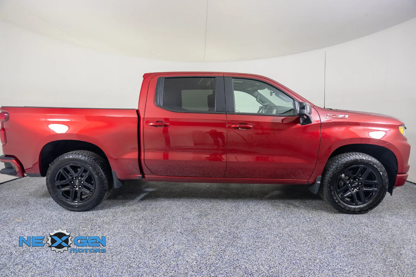 Chevrolet Silverado photo 9