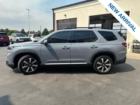 More photos of 2025 Honda Pilot Elite at NeXgen Motors, UT