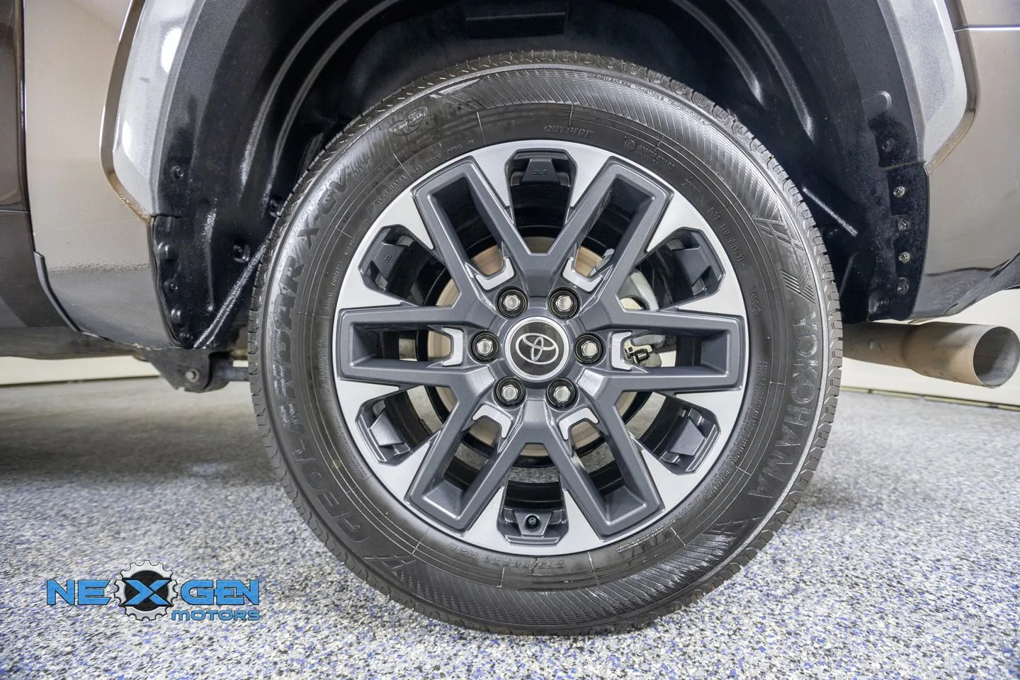 Toyota Tundra photo 49