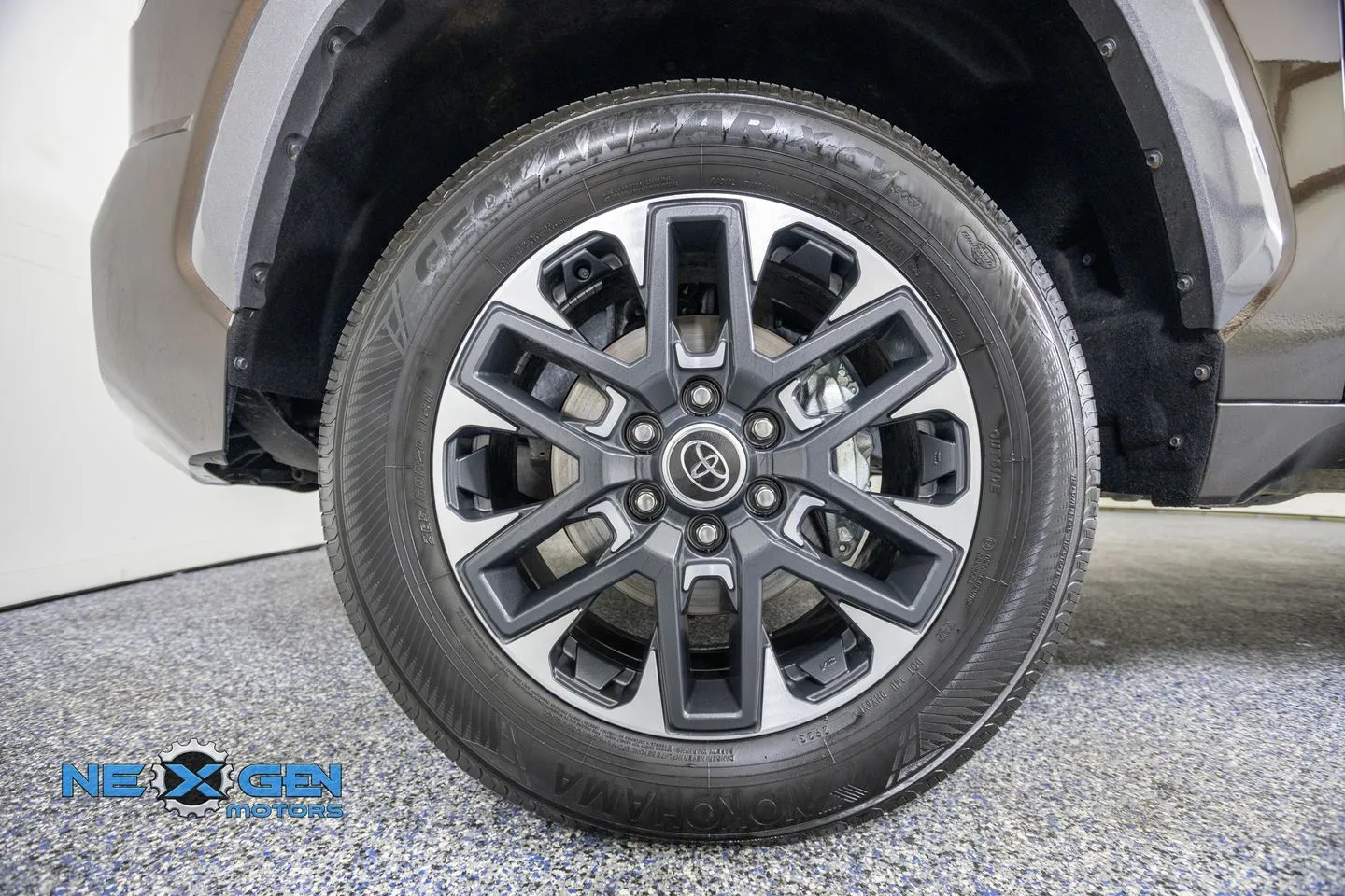 Toyota Tundra photo 50