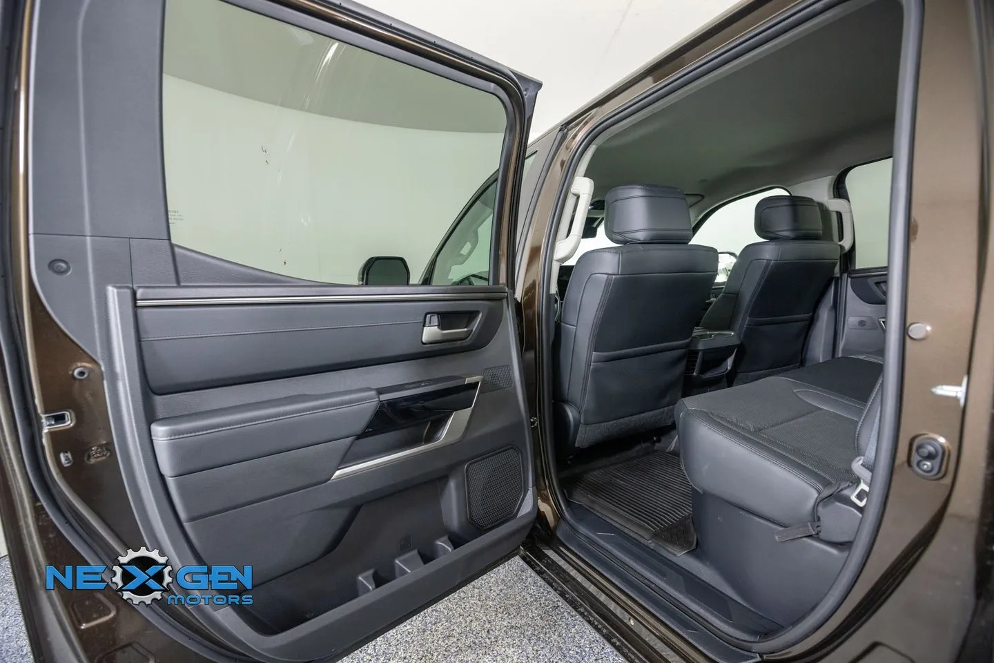 Toyota Tundra photo 27
