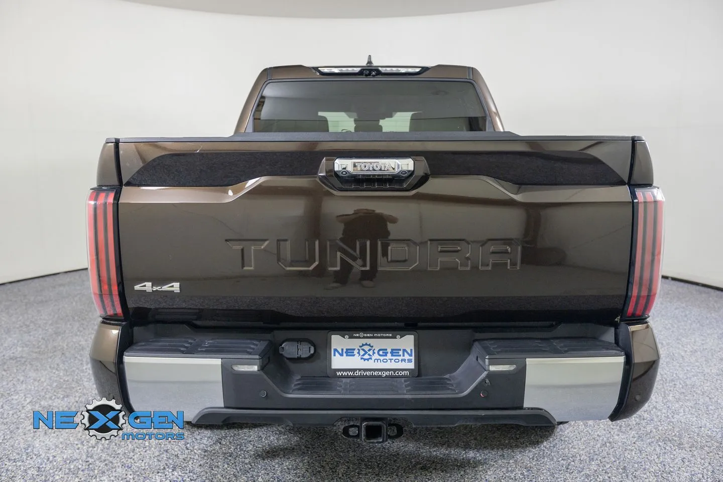 Toyota Tundra photo 7