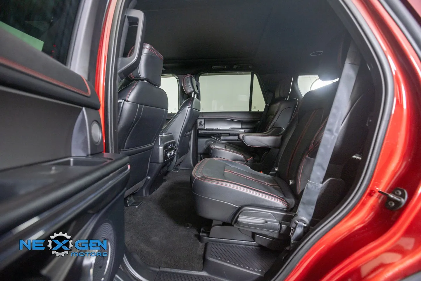 Ford Expedition photo 34
