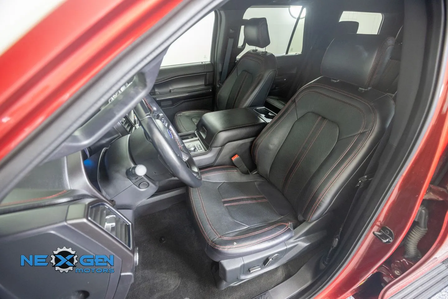 Ford Expedition photo 29