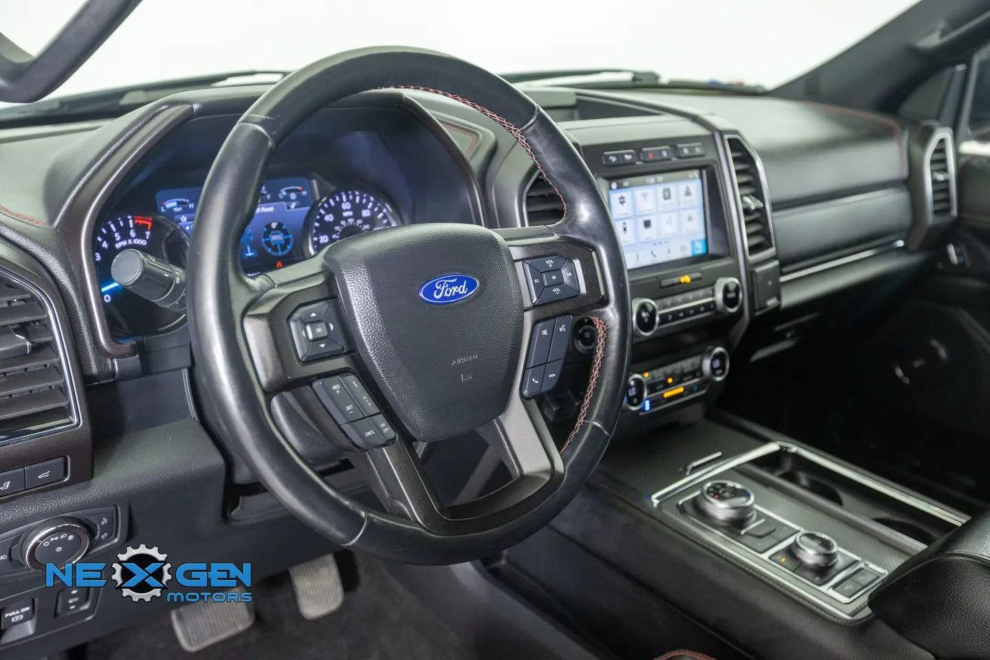 Ford Expedition photo 4