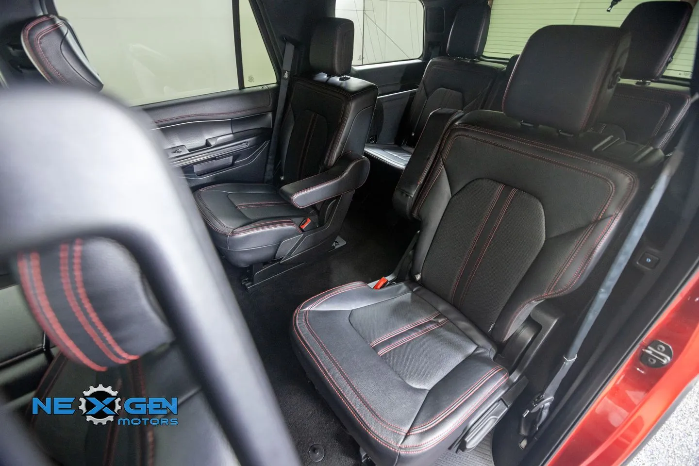 Ford Expedition photo 38