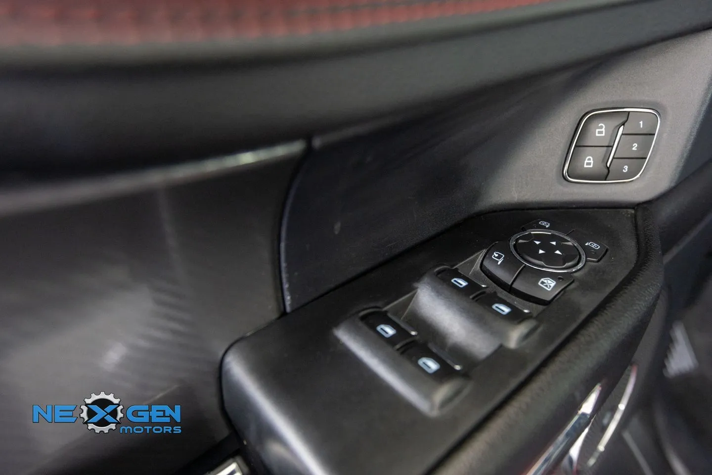Ford Expedition photo 16