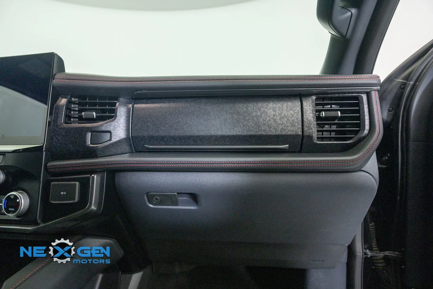 Ford Expedition photo 46