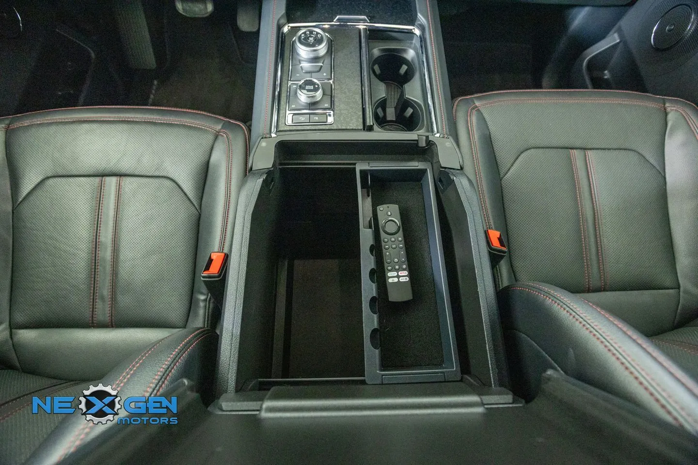 Ford Expedition photo 35