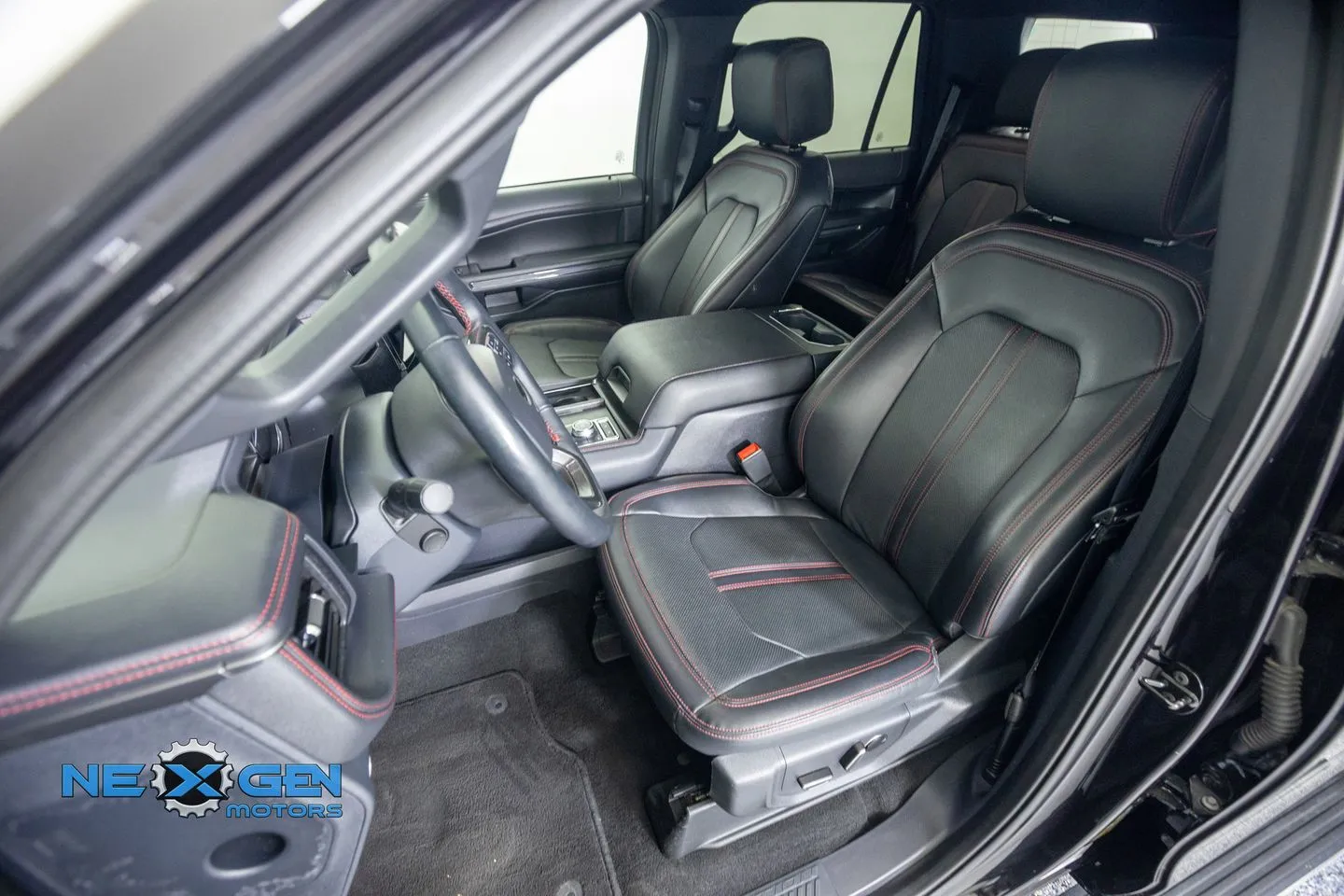 Ford Expedition photo 27