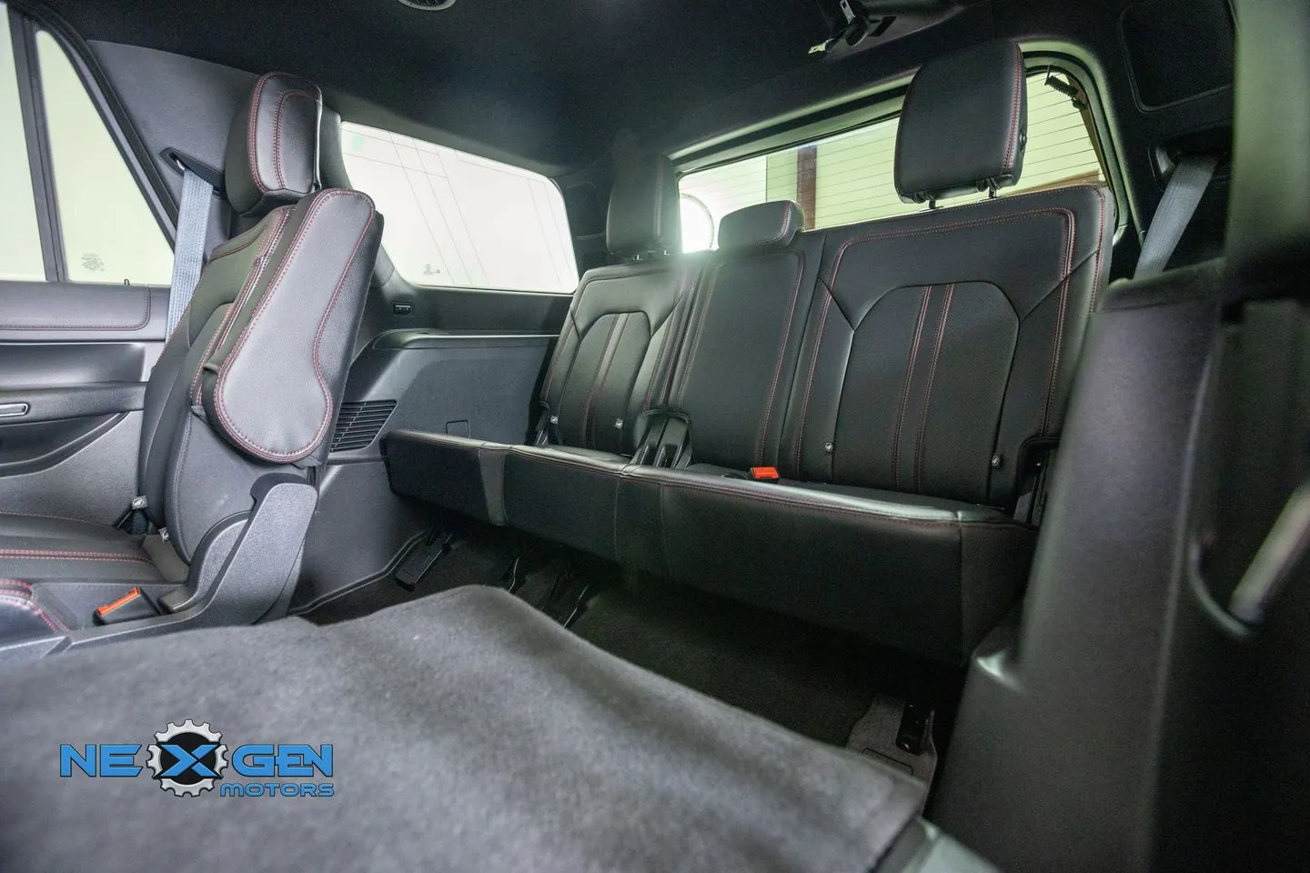 Ford Expedition photo 32
