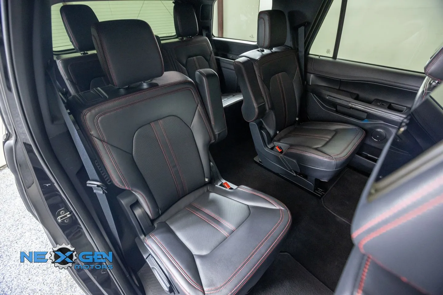 Ford Expedition photo 42