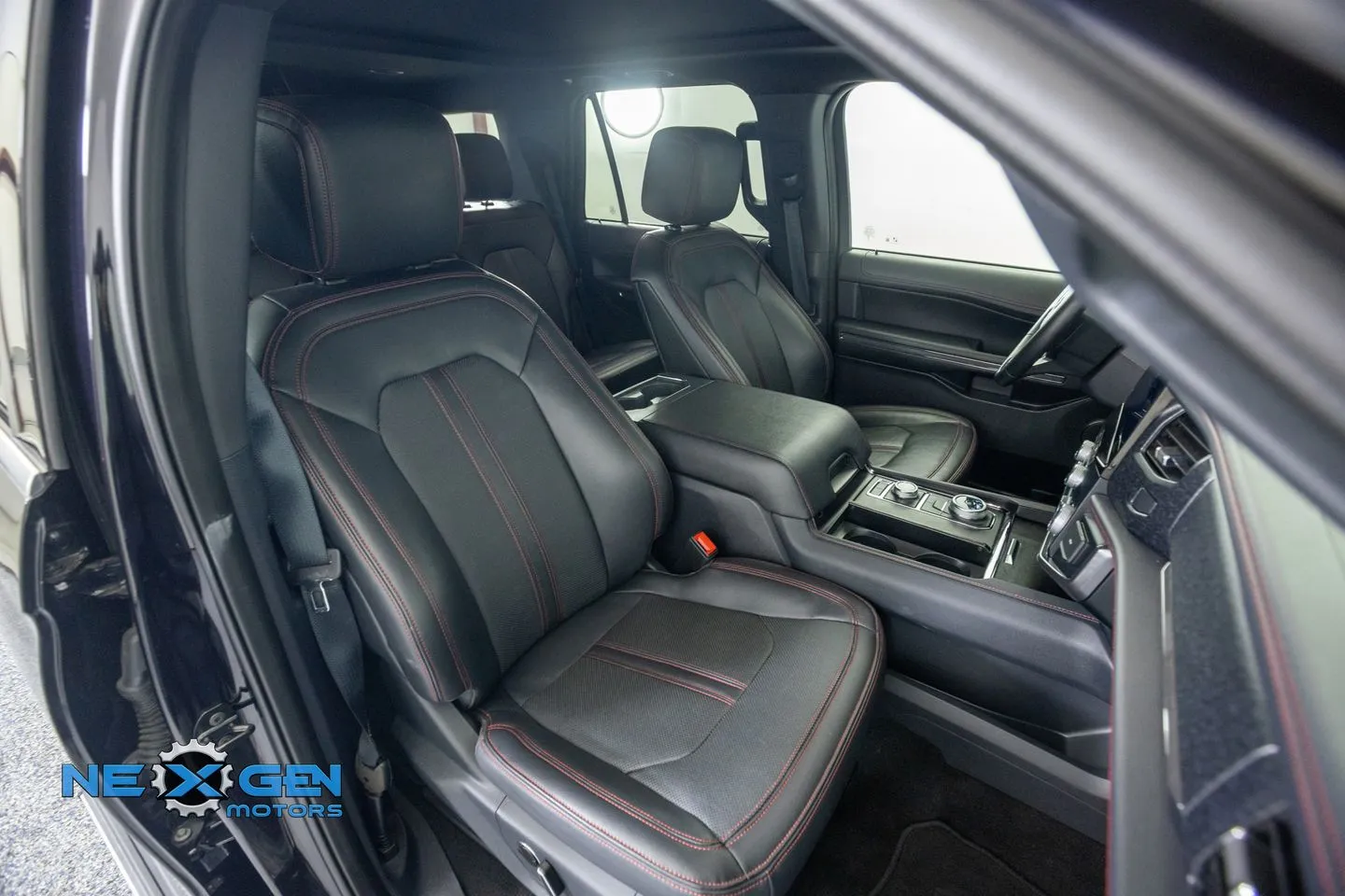 Ford Expedition photo 47