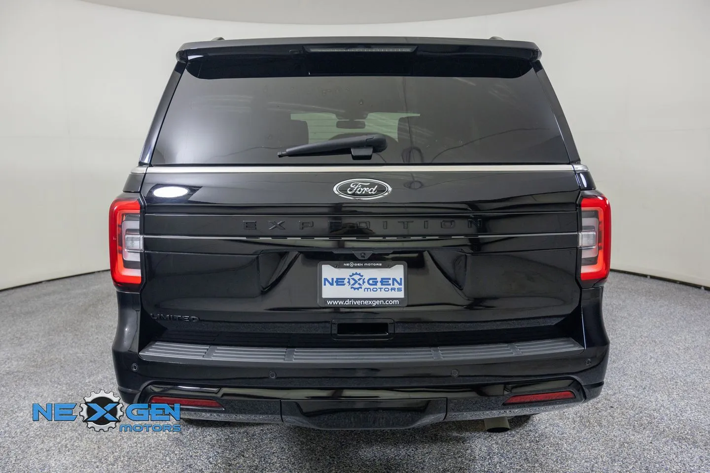 Ford Expedition photo 7