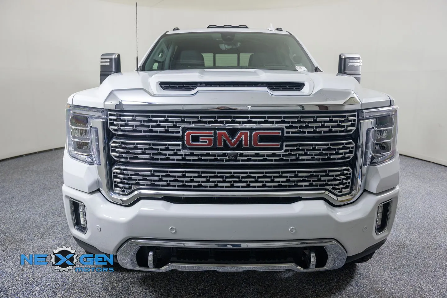 GMC Sierra photo 3