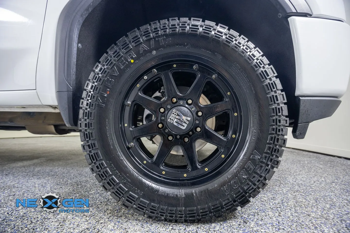 GMC Sierra photo 48