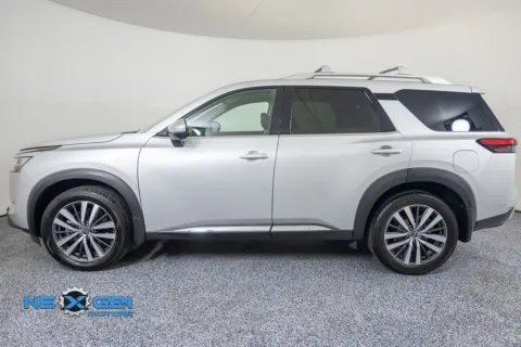More photos of 2022 Nissan Pathfinder Platinum at NeXgen Motors, UT