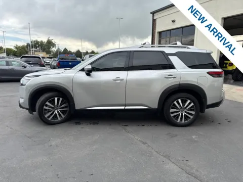 More photos of 2022 Nissan Pathfinder Platinum at NeXgen Motors, UT