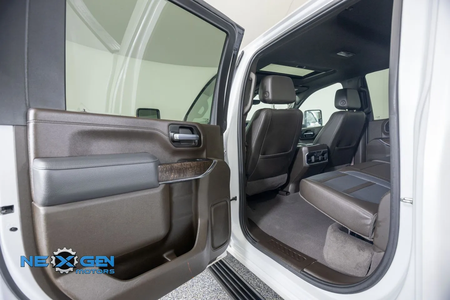 GMC Sierra photo 27