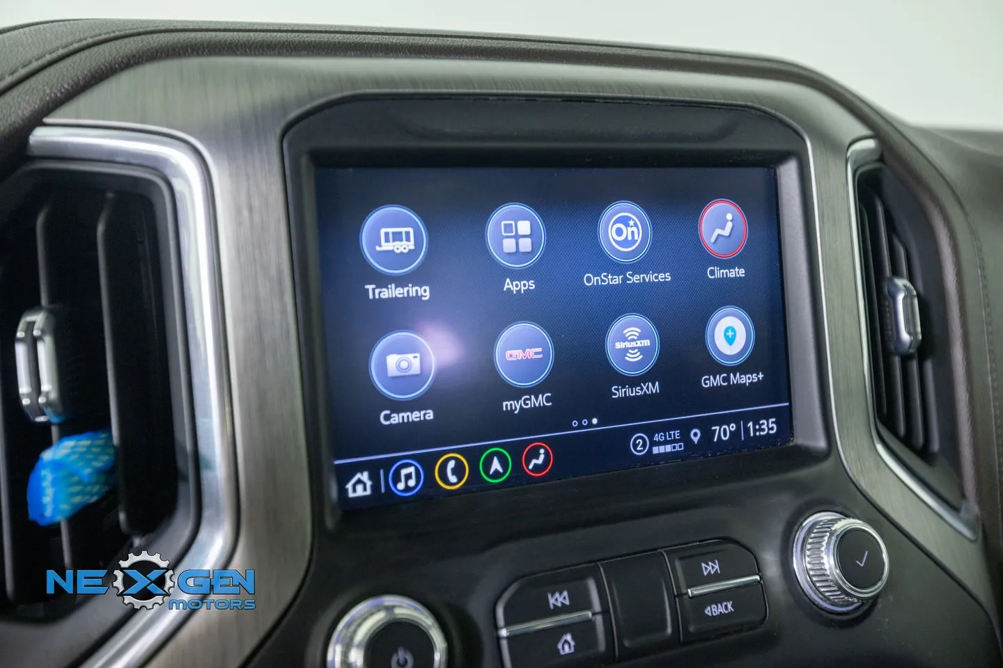 GMC Sierra photo 21