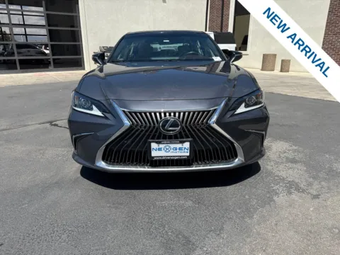 Photos of 2019 Lexus ES 350 Luxury for sale in Lindon, UT at NeXgen Motors