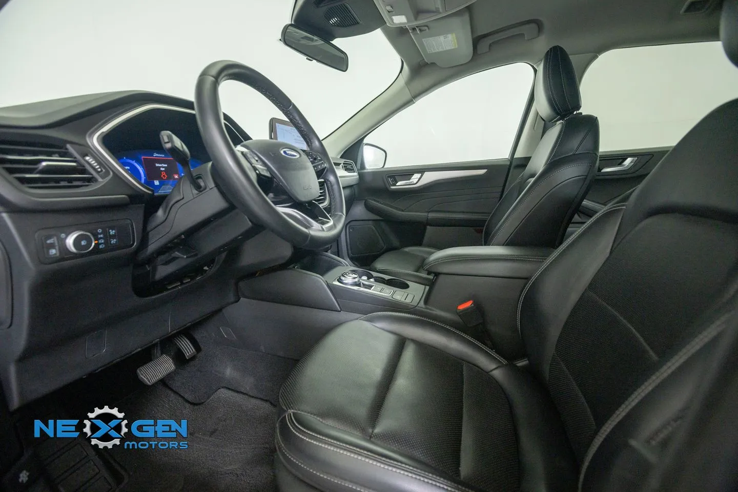 Ford Escape photo 11