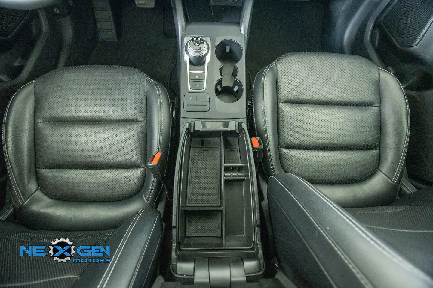 Ford Escape photo 34
