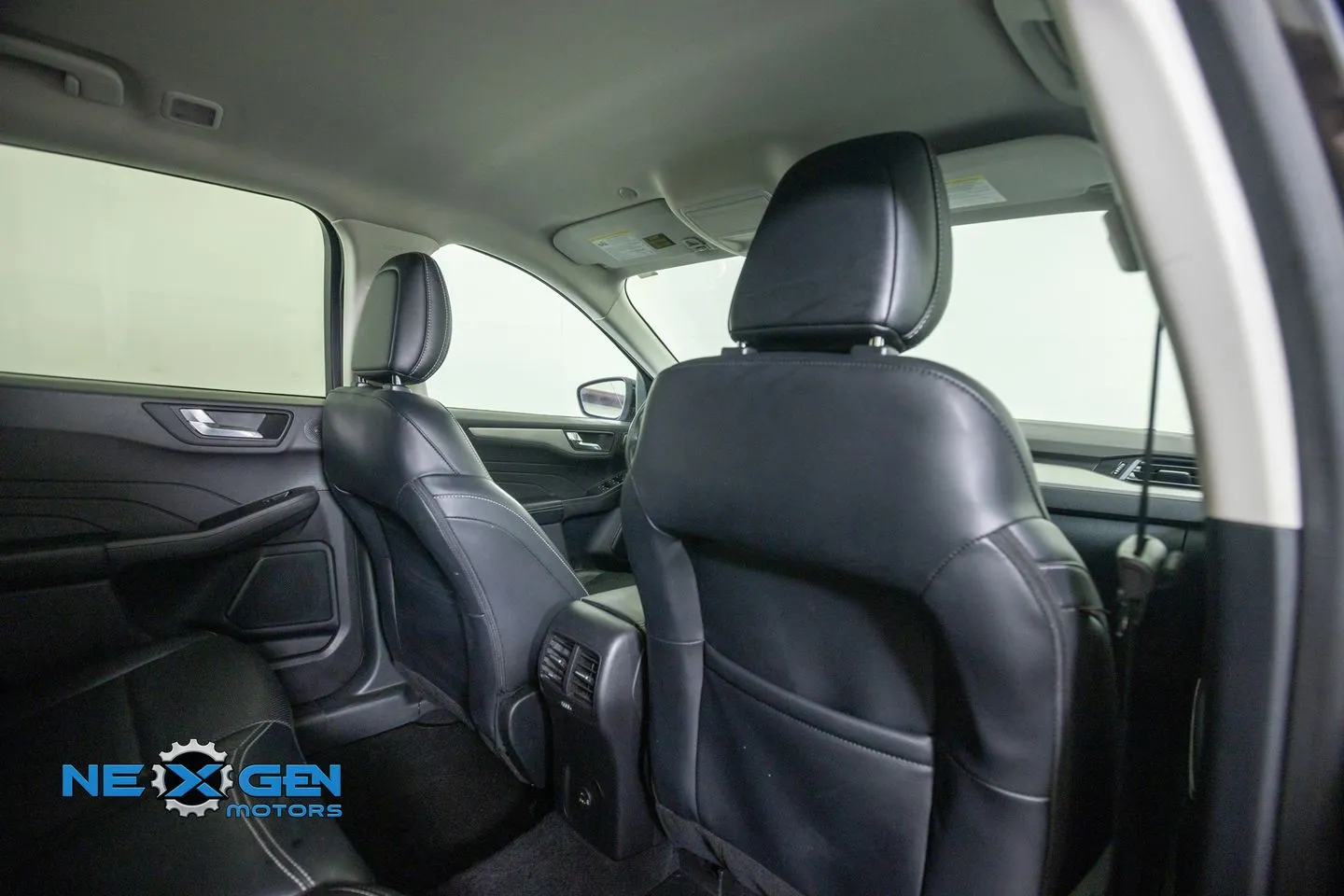 Ford Escape photo 38