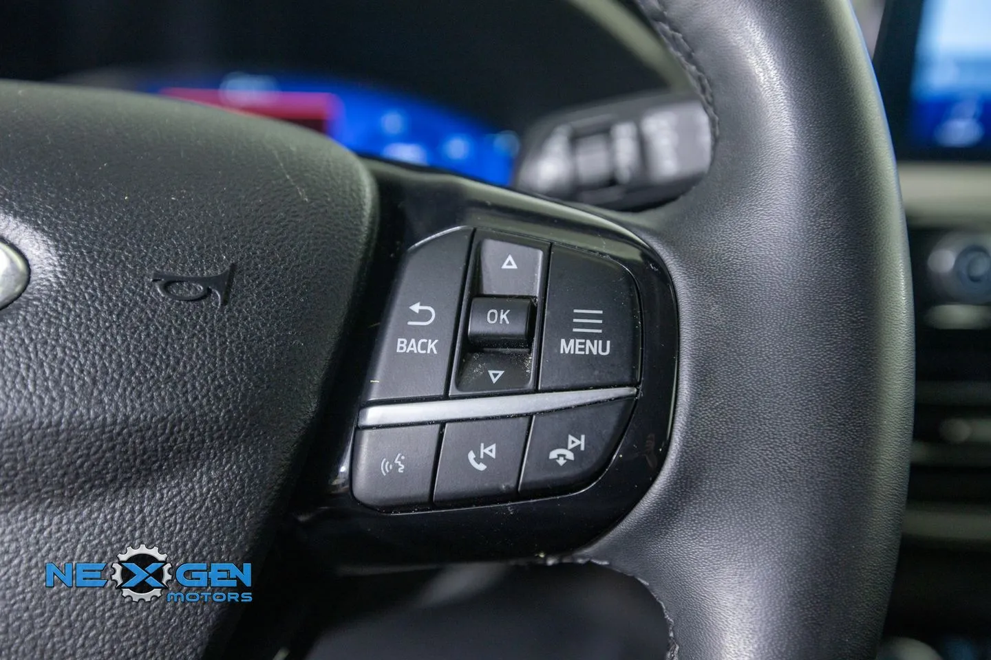 Ford Escape photo 16