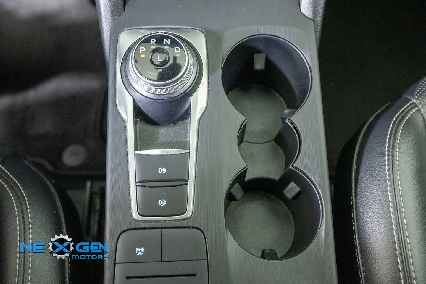 Ford Escape photo 26