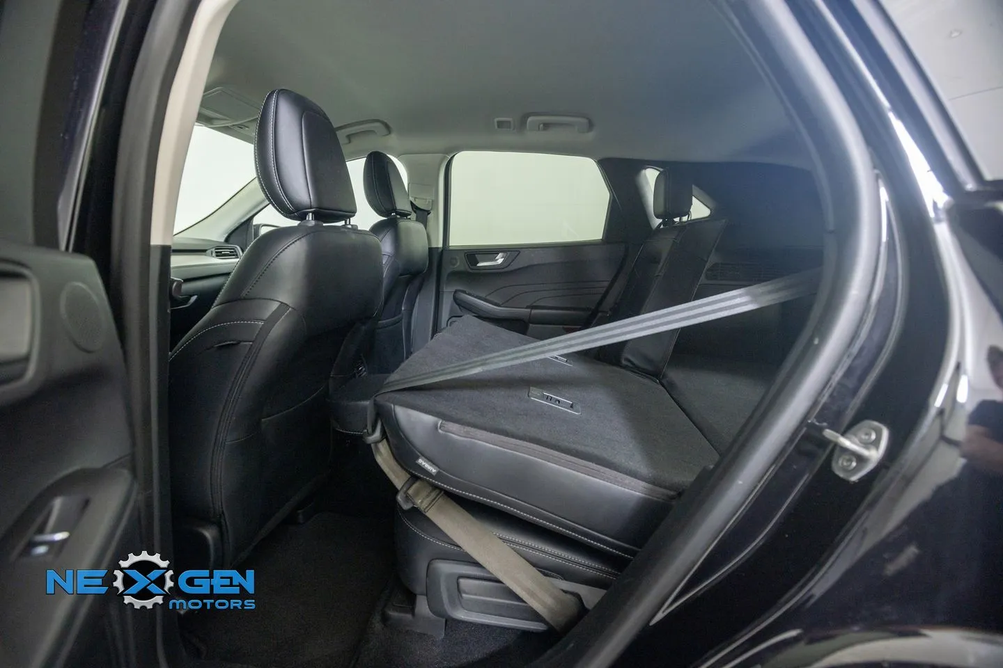 Ford Escape photo 32