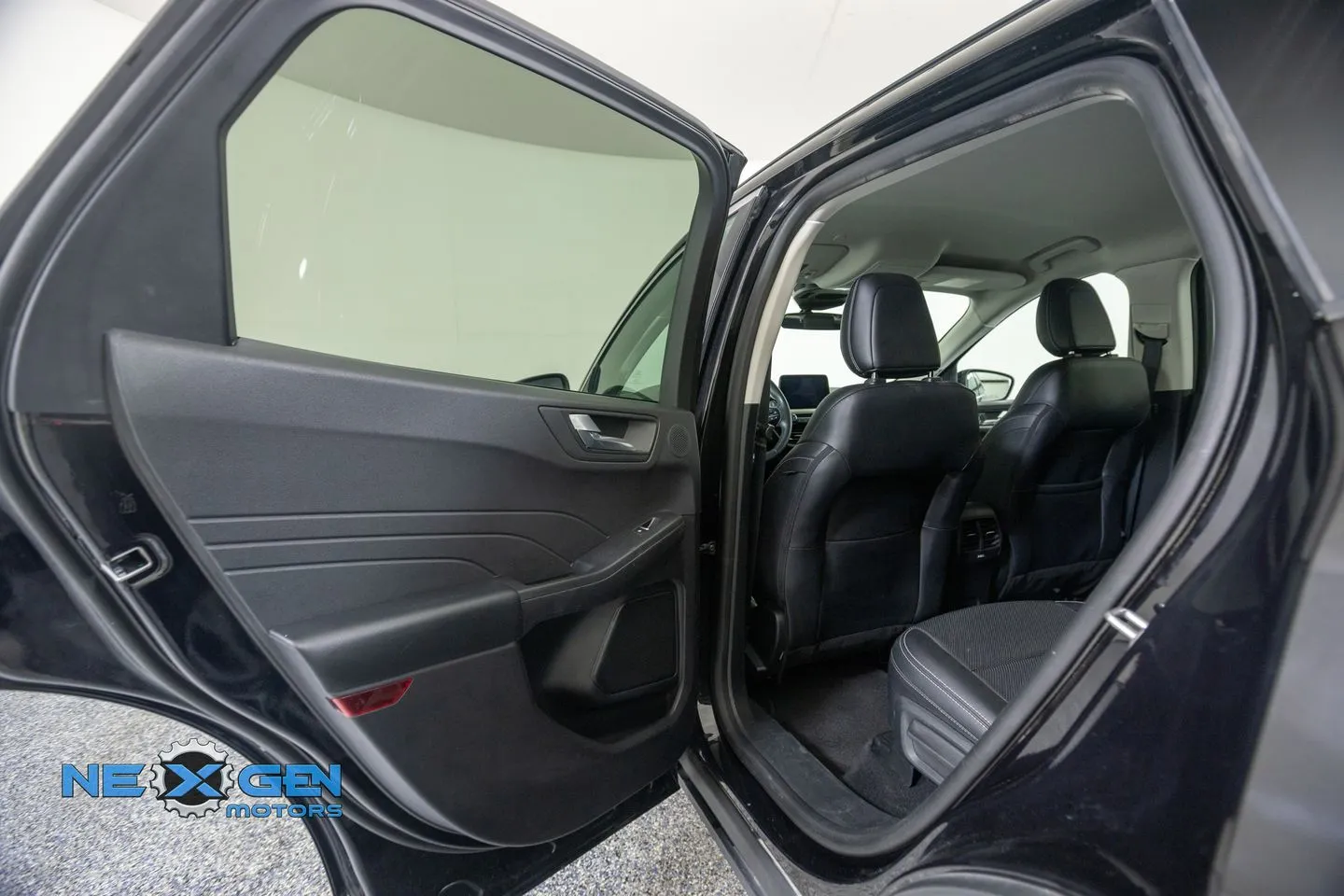 Ford Escape photo 29