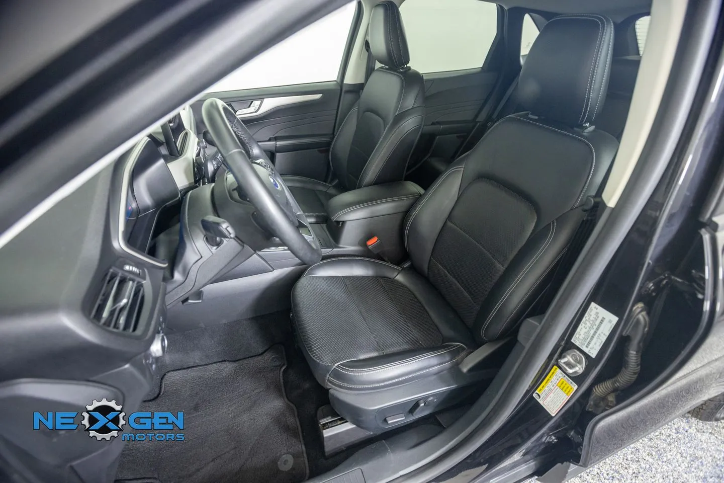 Ford Escape photo 28