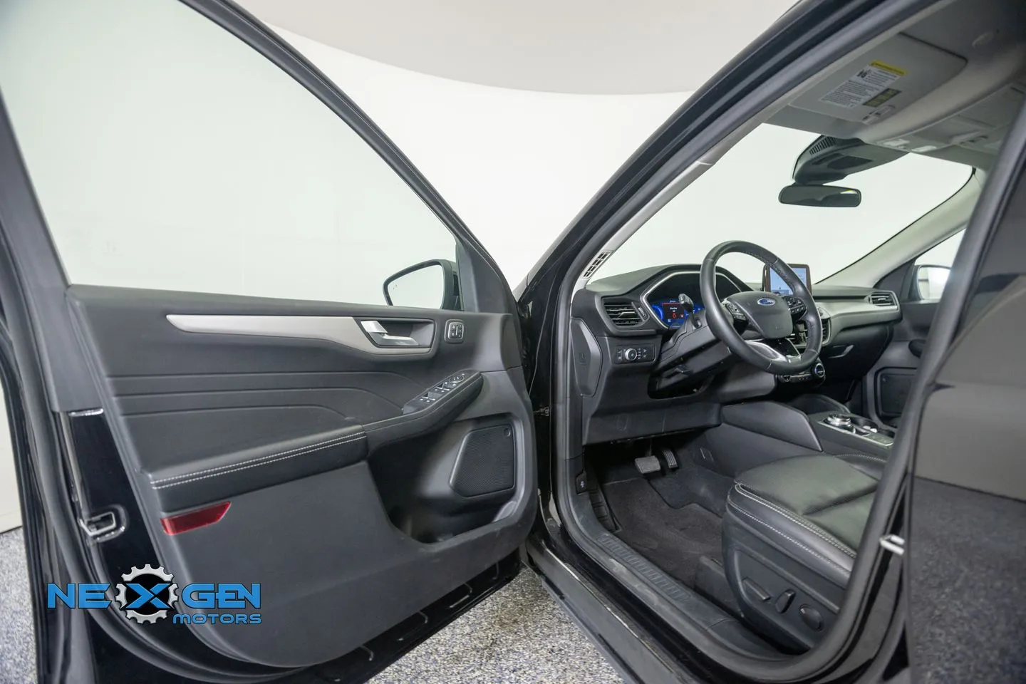 Ford Escape photo 10