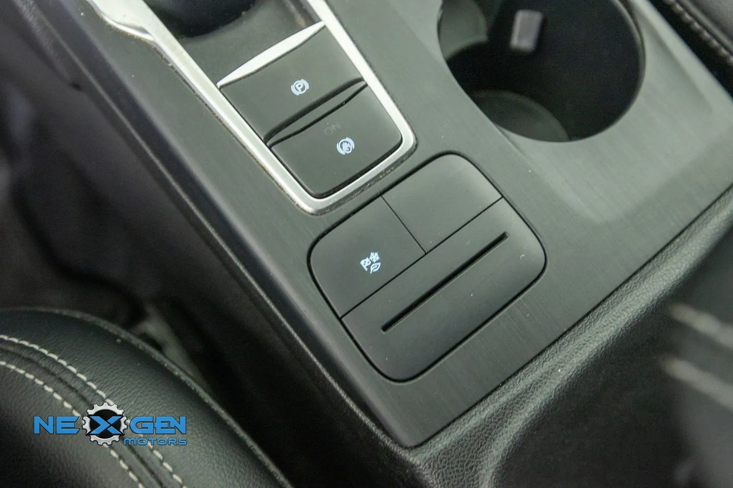 Ford Escape photo 27