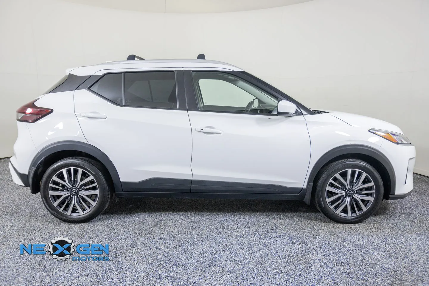 Nissan Kicks photo 9