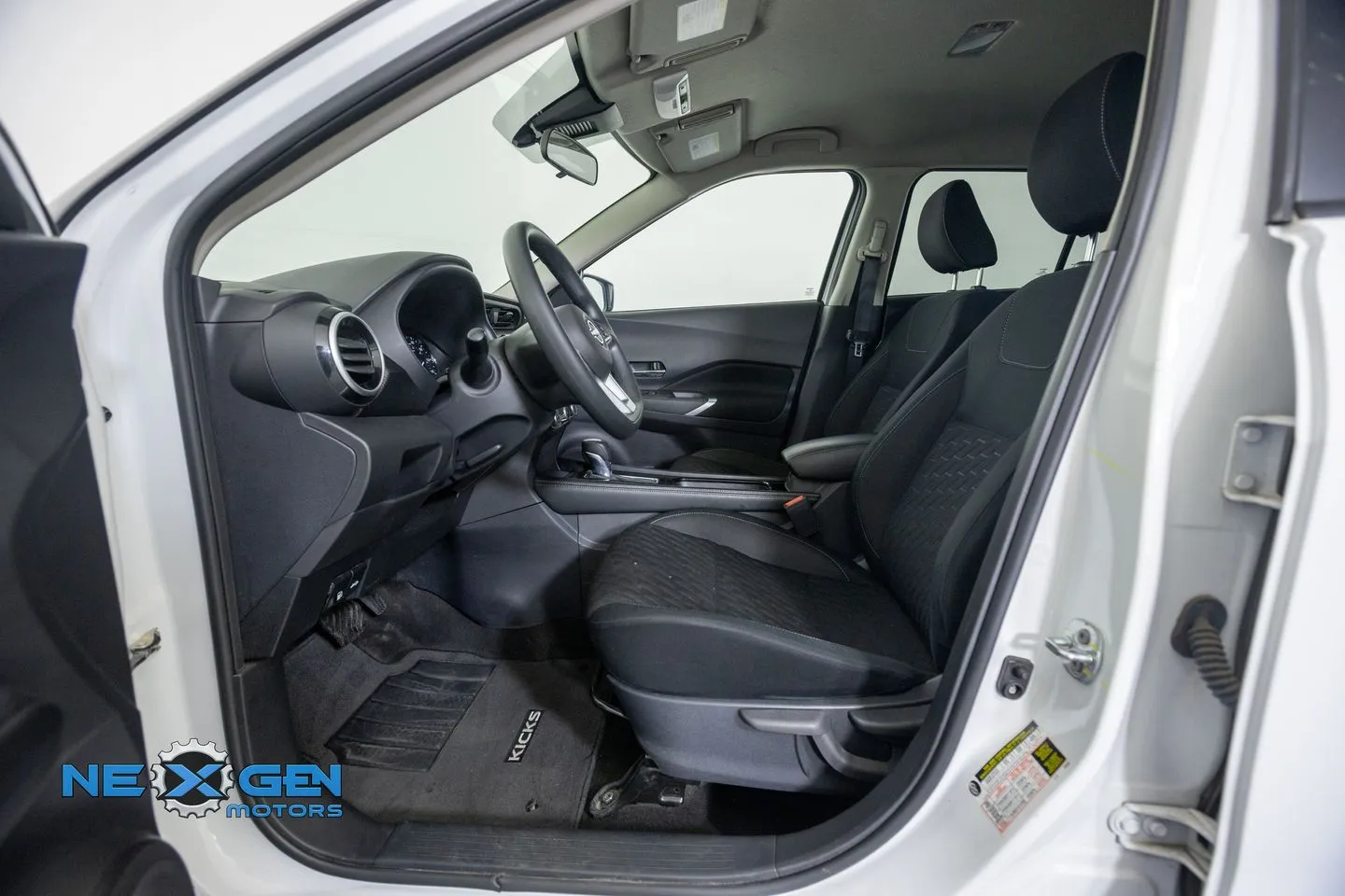 Nissan Kicks photo 12