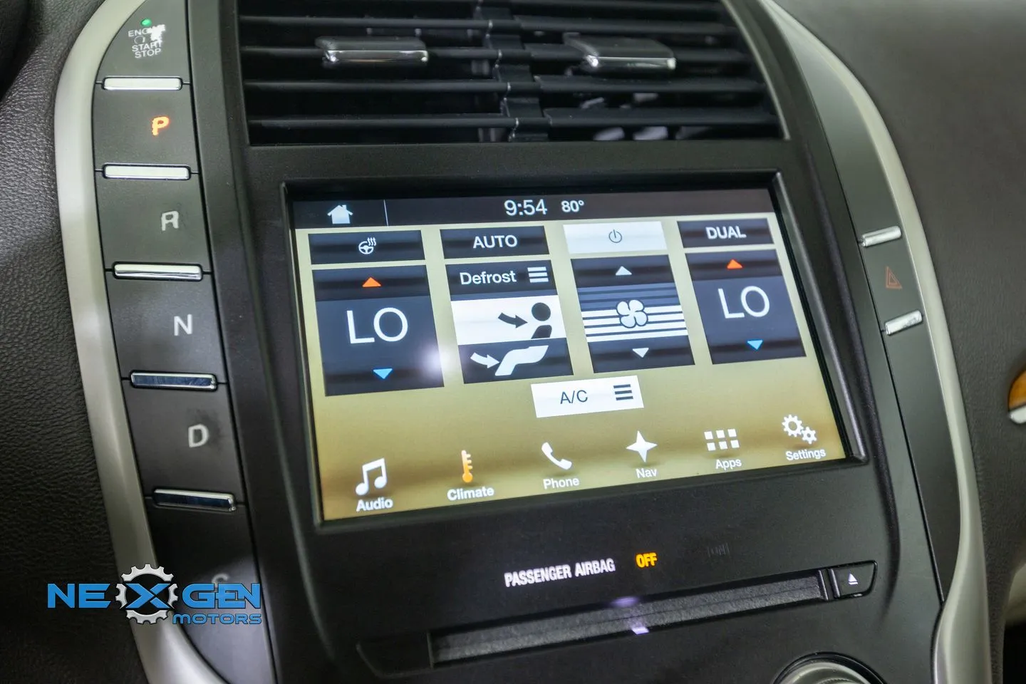 Lincoln MKC photo 20