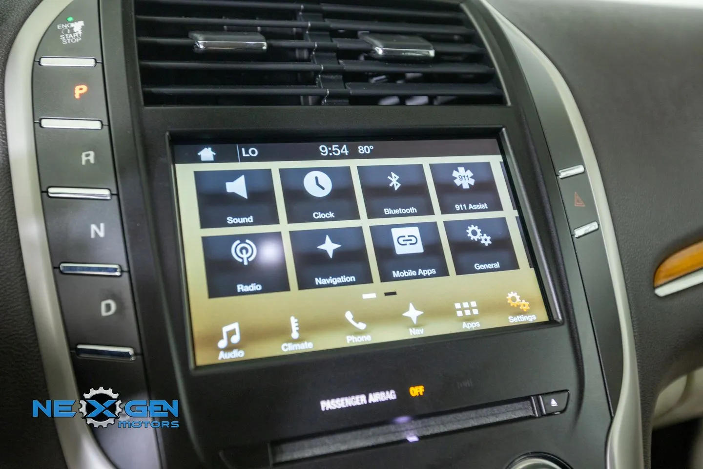 Lincoln MKC photo 23