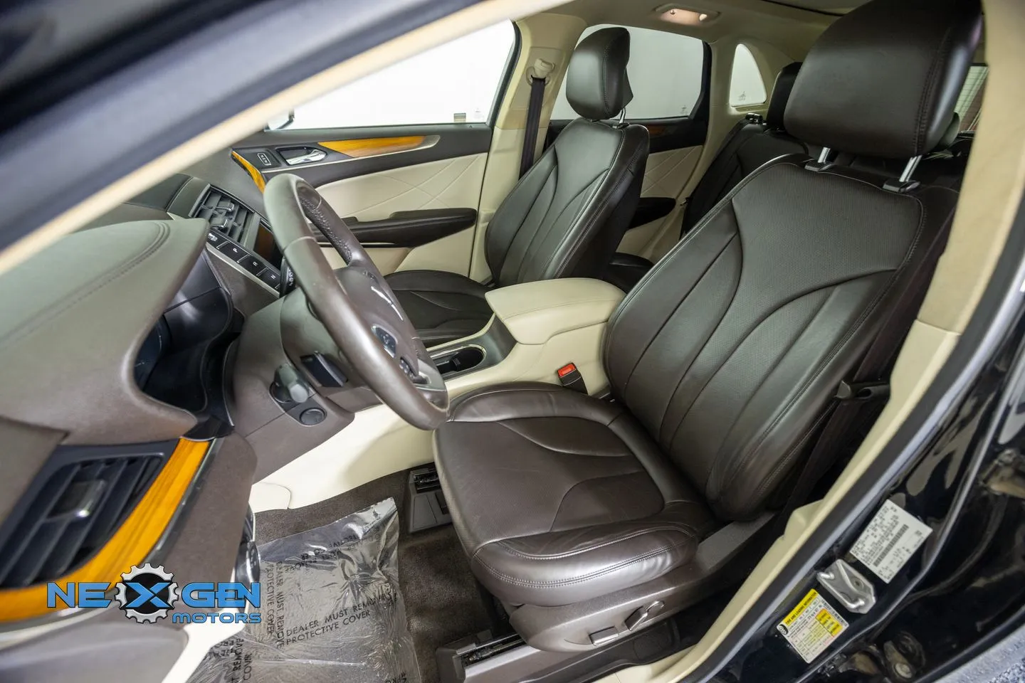 Lincoln MKC photo 27