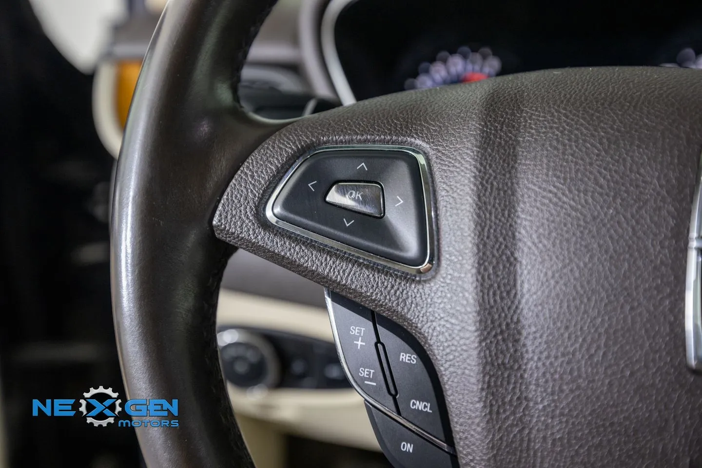 Lincoln MKC photo 15