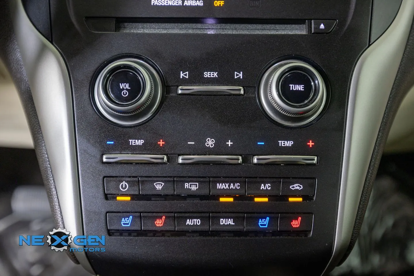 Lincoln MKC photo 25