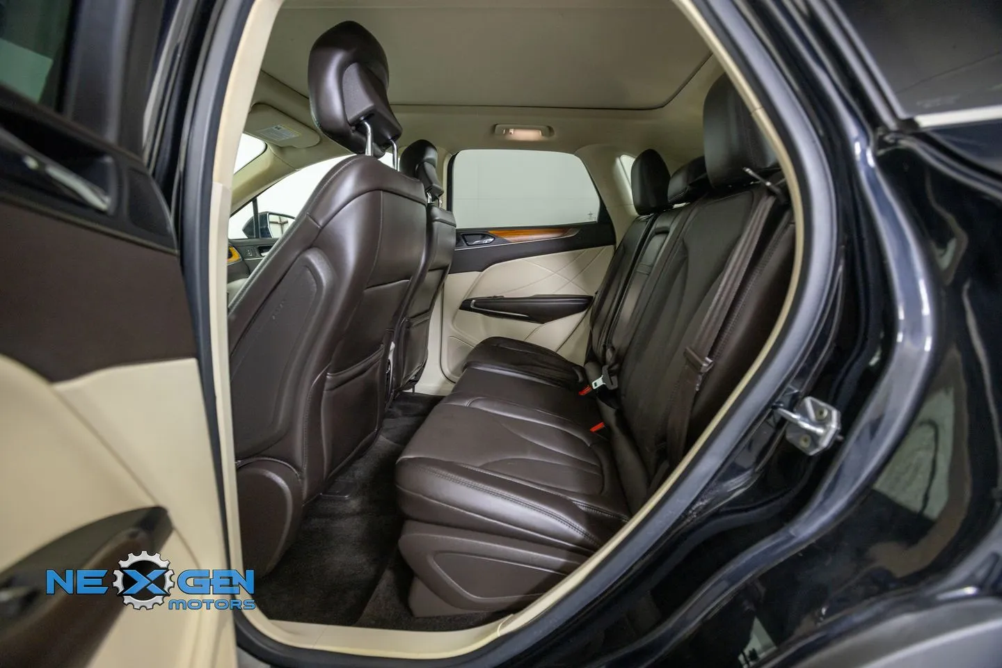Lincoln MKC photo 30