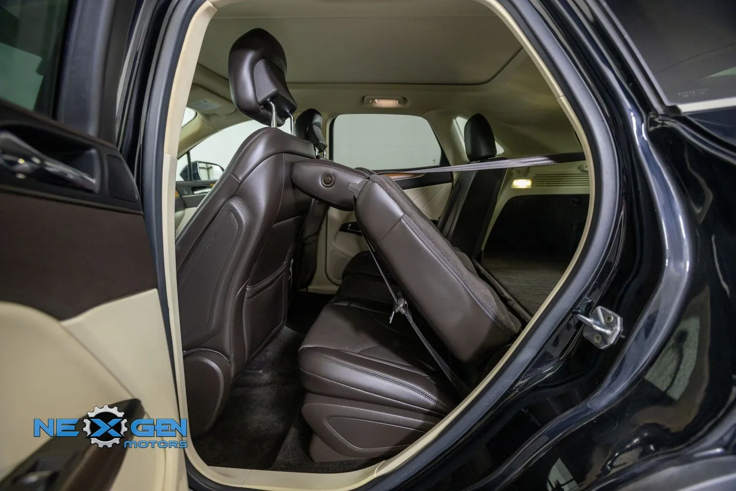 Lincoln MKC photo 31