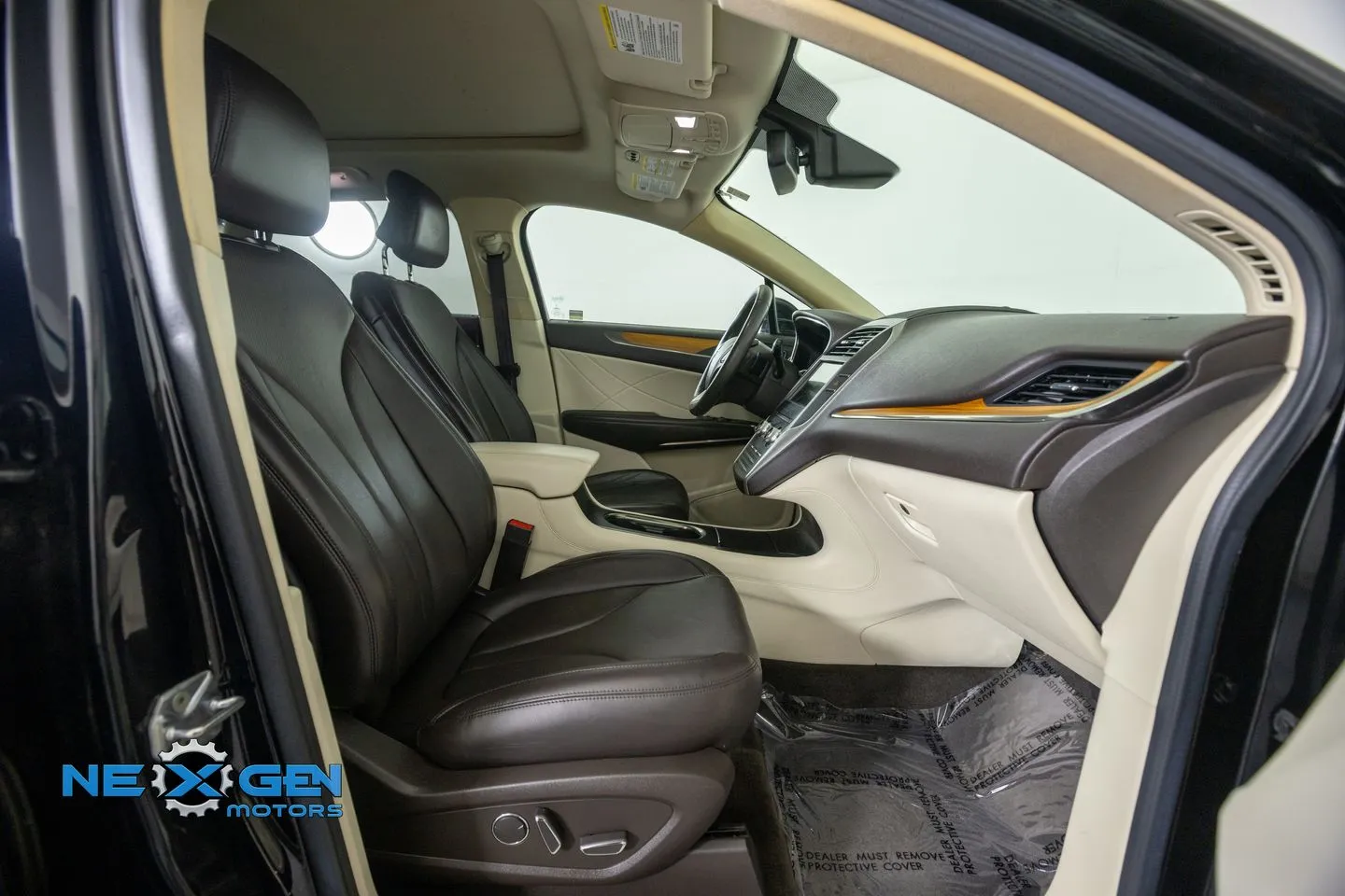 Lincoln MKC photo 44