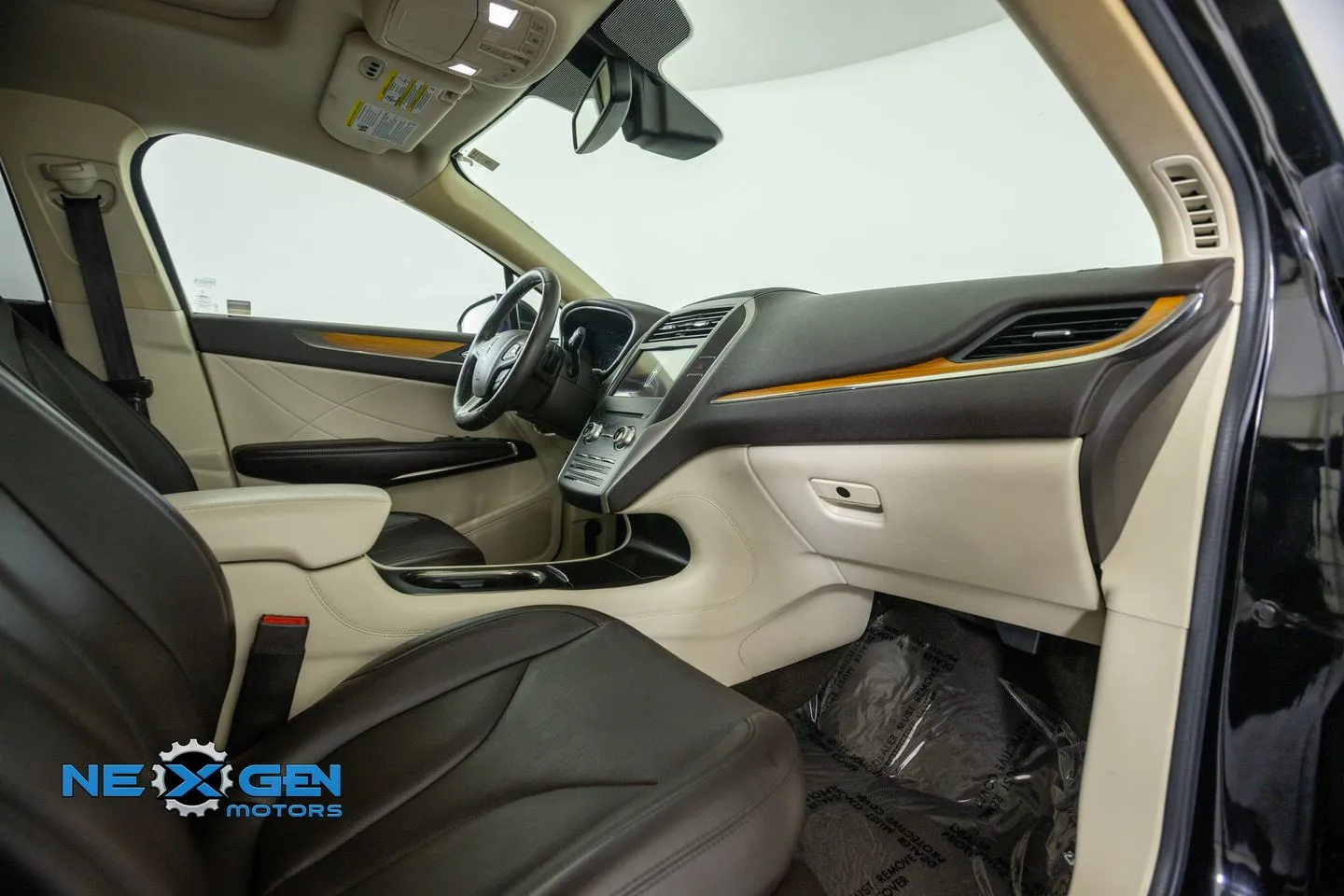 Lincoln MKC photo 43